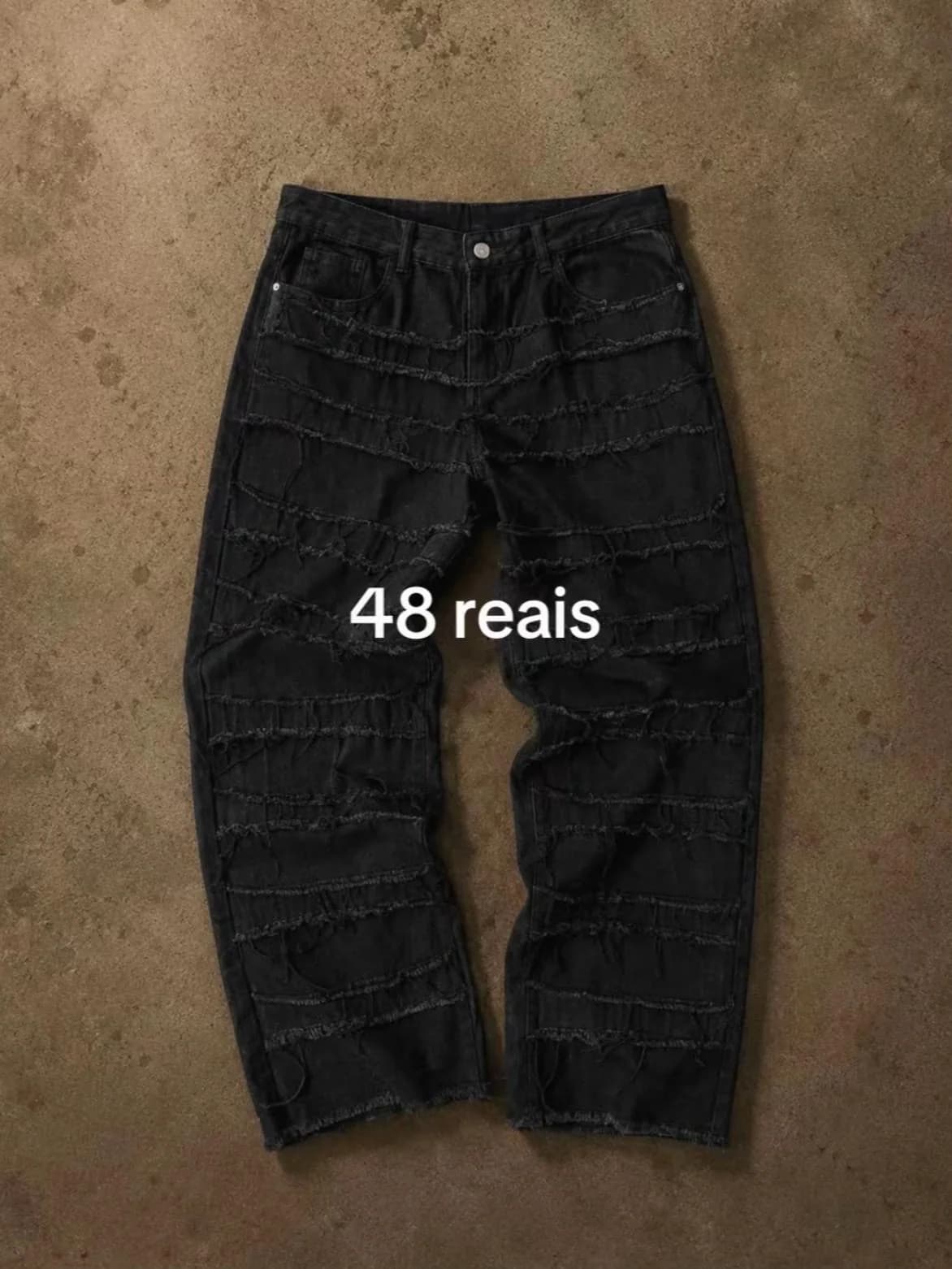 Calça Jeans Preta com Recortes