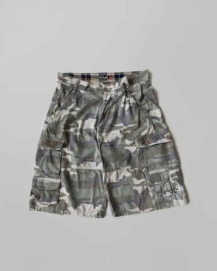 Bermuda Quicksilver Camuflada Multibolsos