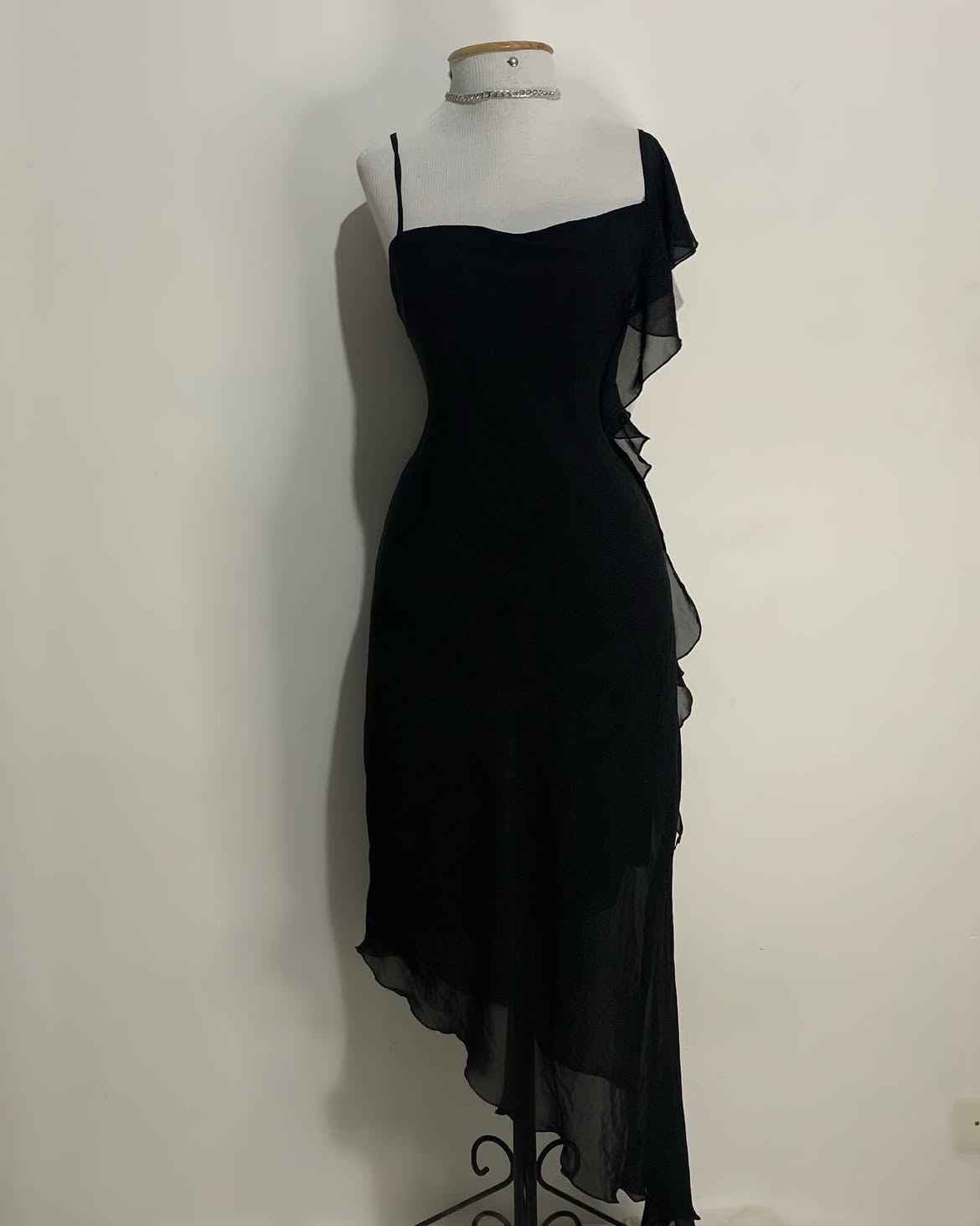 Vestido Preto Longo Recorte