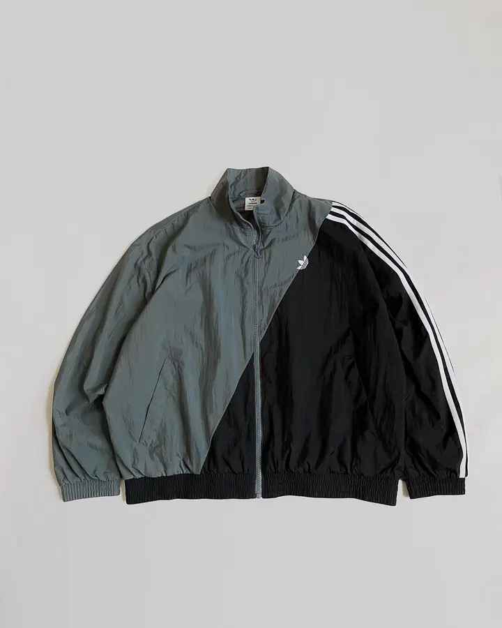 Jaqueta Adidas Colorblock Sage Preta