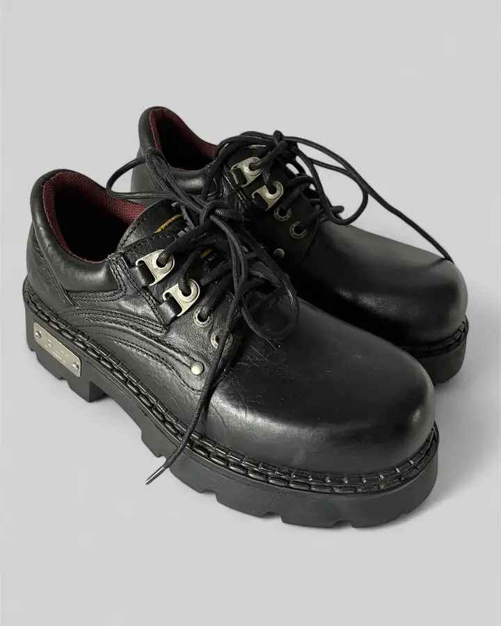 Sapato Chunky Couro Preto Detalhes Metal
